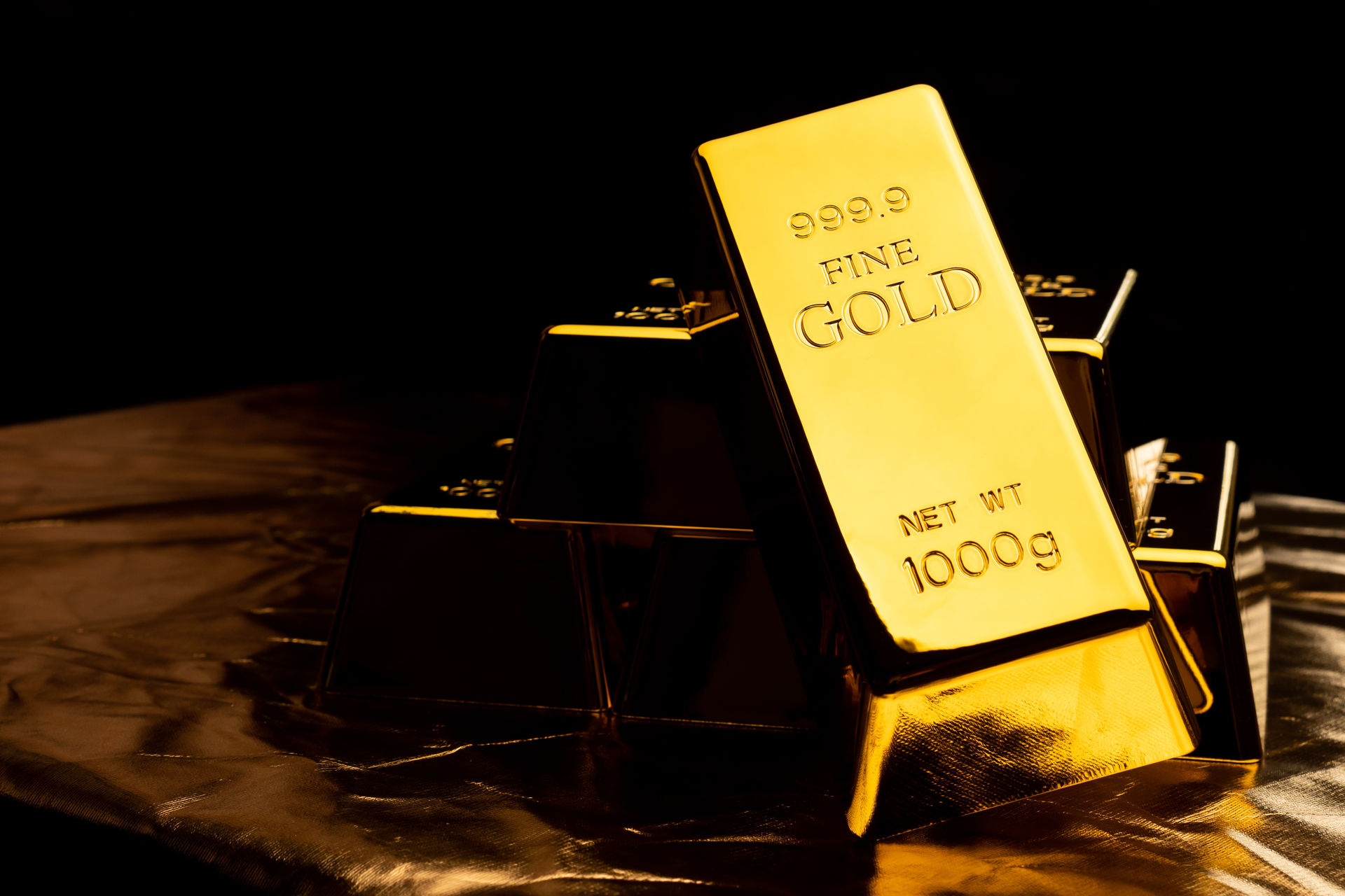 Wzrost złota trwa — cena przekroczyła 2700 USD